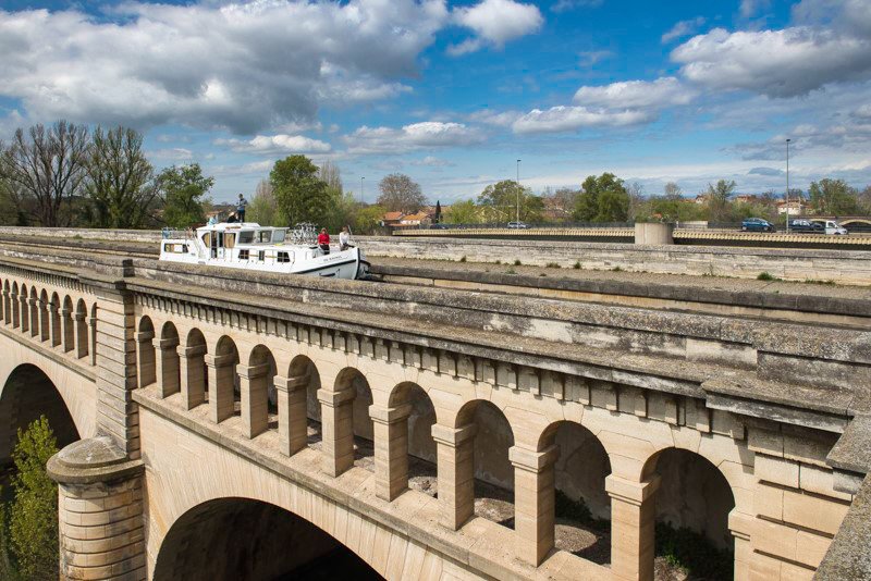 Barką po akwedukcie Beziers