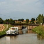 Kanał Nivernais Burgundia barka wakacje