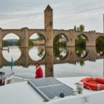 Dolina rzeki Lot wakacje na barce zabytkowy most w Cahors