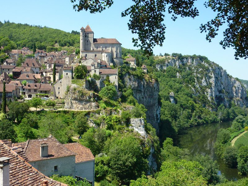 Dolina rzeki Lot Wakacje na barce Village de Saint-Cirq-Lapopie