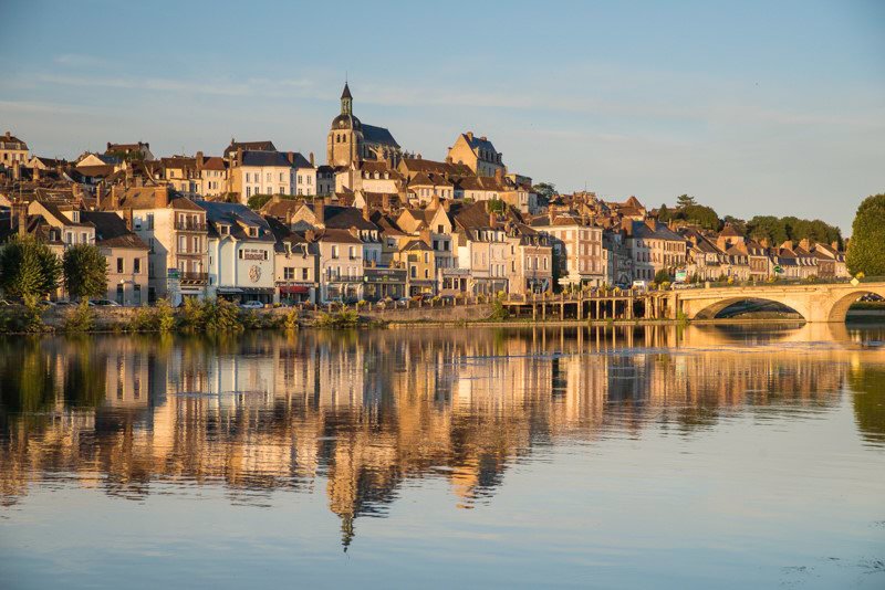 Joigny Burgundia wakacje na barce