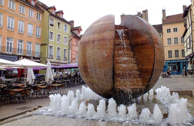 Chalon-sur-Saone rynek Burgundia barka wakacje