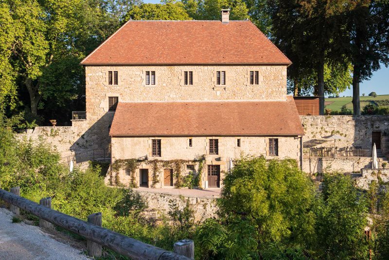 Chateau de Couches Burgundia wakacje na barce