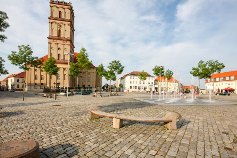 Neustrelitz rynek Meklemburgia wakacje na barce