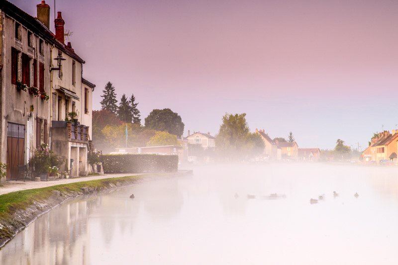 Saint-Léger-sur-Dheune kanał Burgundzki mgła