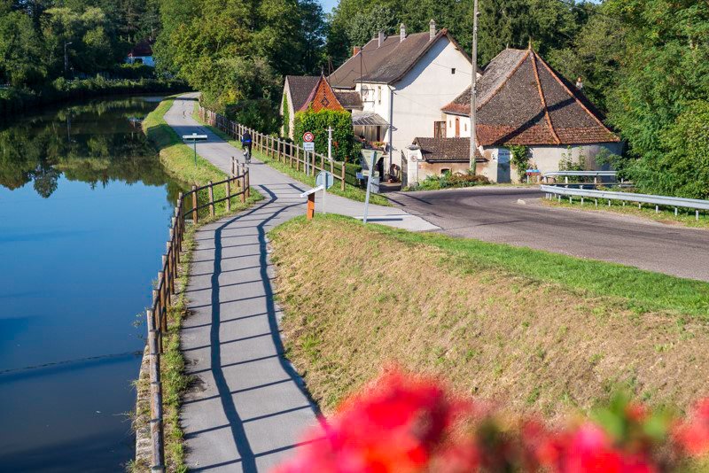 Kanał Centralny wianiarnia przed Santenay