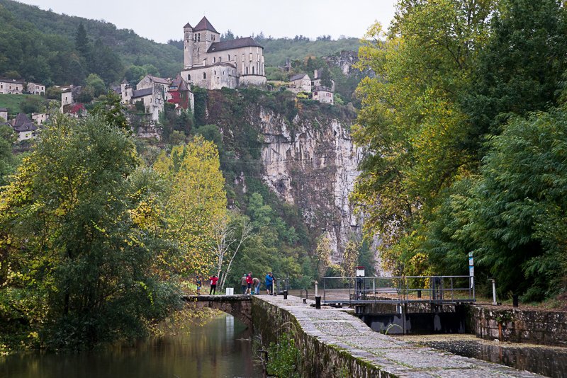 Rzeka Lot Saint-Cirq Lapopie