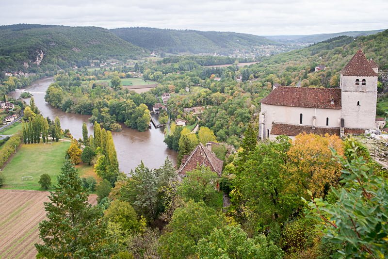 Rzeka Lot Saint-Cirq Lapopie