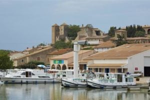 Baza w Argens Minervois na Canal du Midi