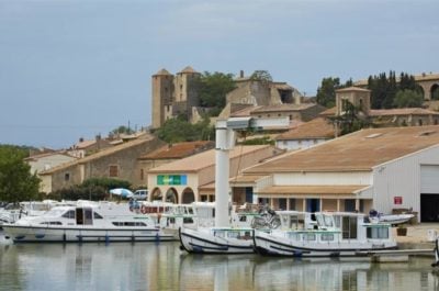 Baza w Argens Minervois na Canal du Midi