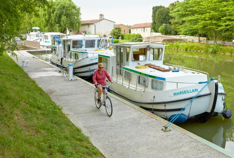 w bazie Negra na Canal du Midi