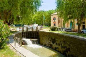 Canal du Midi śluza Negra i baza firmy Locaboat