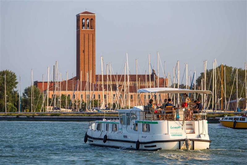 Wenecja barka marina
